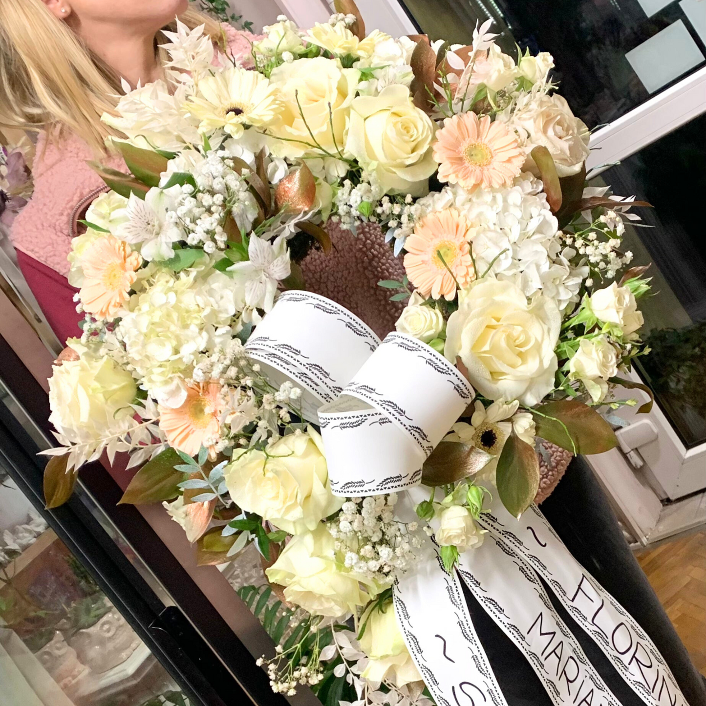 Coroană funerară Îmbrățișare Eternă